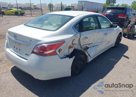 2013 Nissan Altima 2.5 S из США, поврежденный, VIN 1N4AL3AP9DC287177